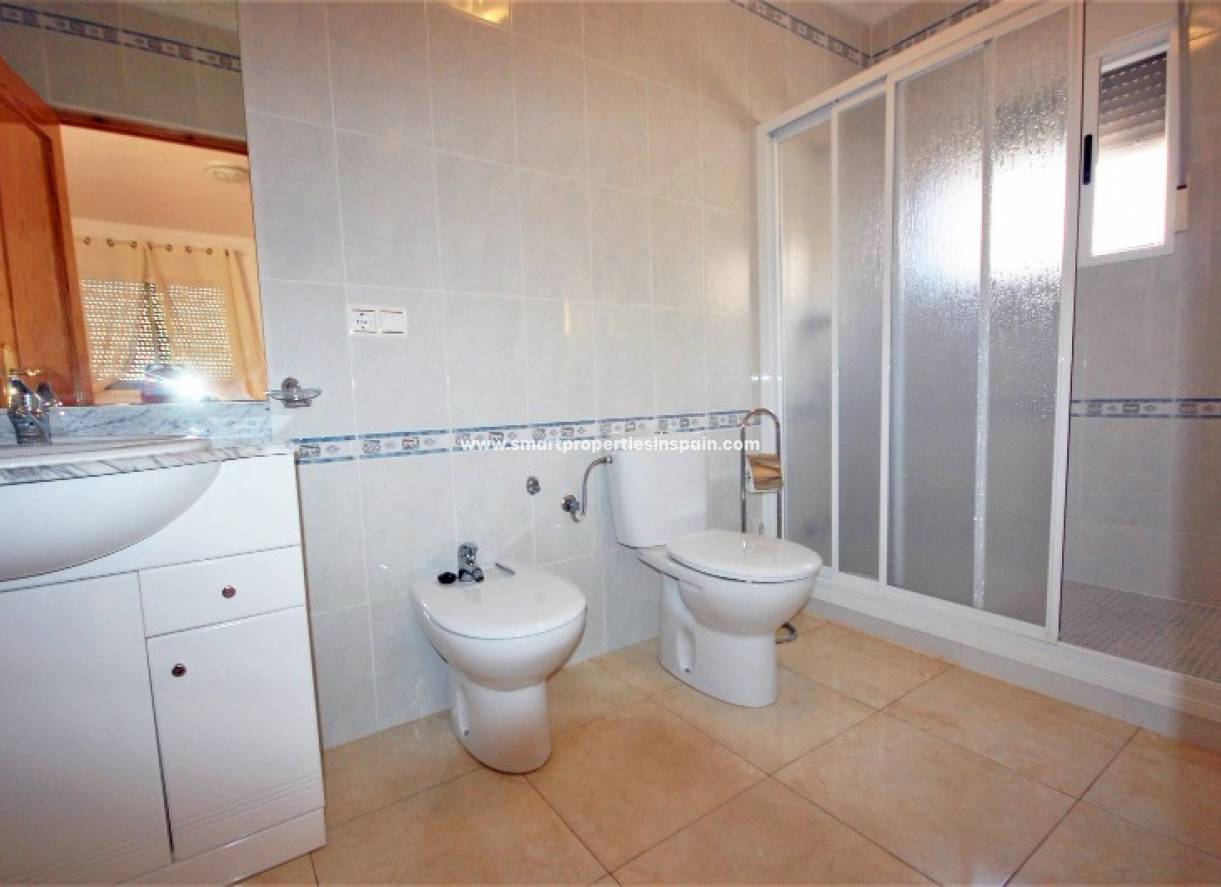 Wederverkoop - Detached Villa - La Marina - Urbanización La Marina