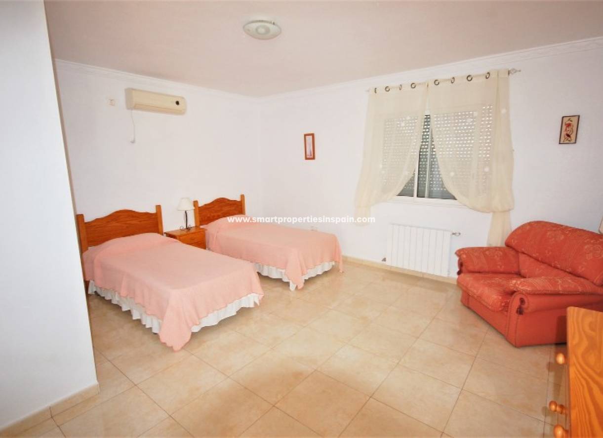Wederverkoop - Detached Villa - La Marina - Urbanización La Marina