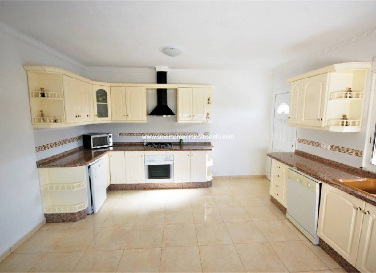 Wederverkoop - Detached Villa - La Marina - Urbanización La Marina