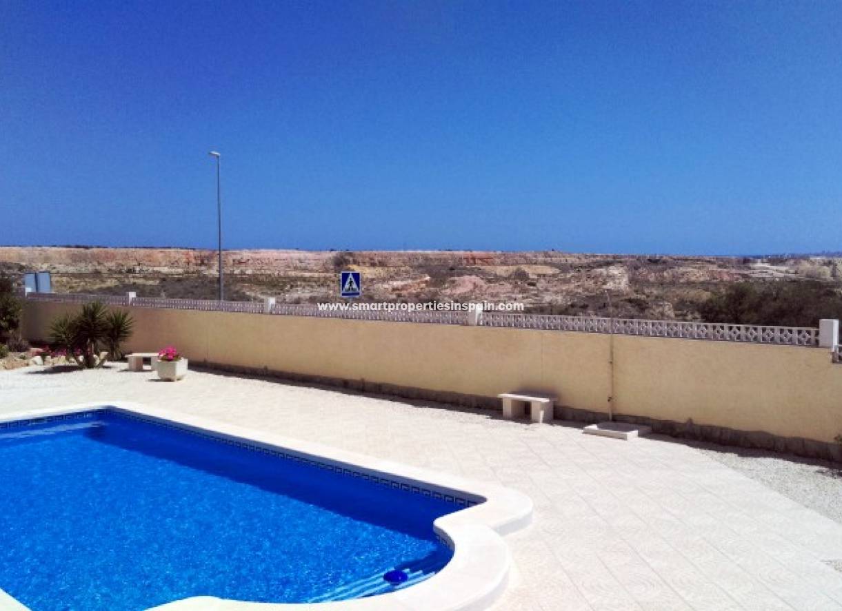 Wederverkoop - Detached Villa - La Marina - Urbanización La Marina
