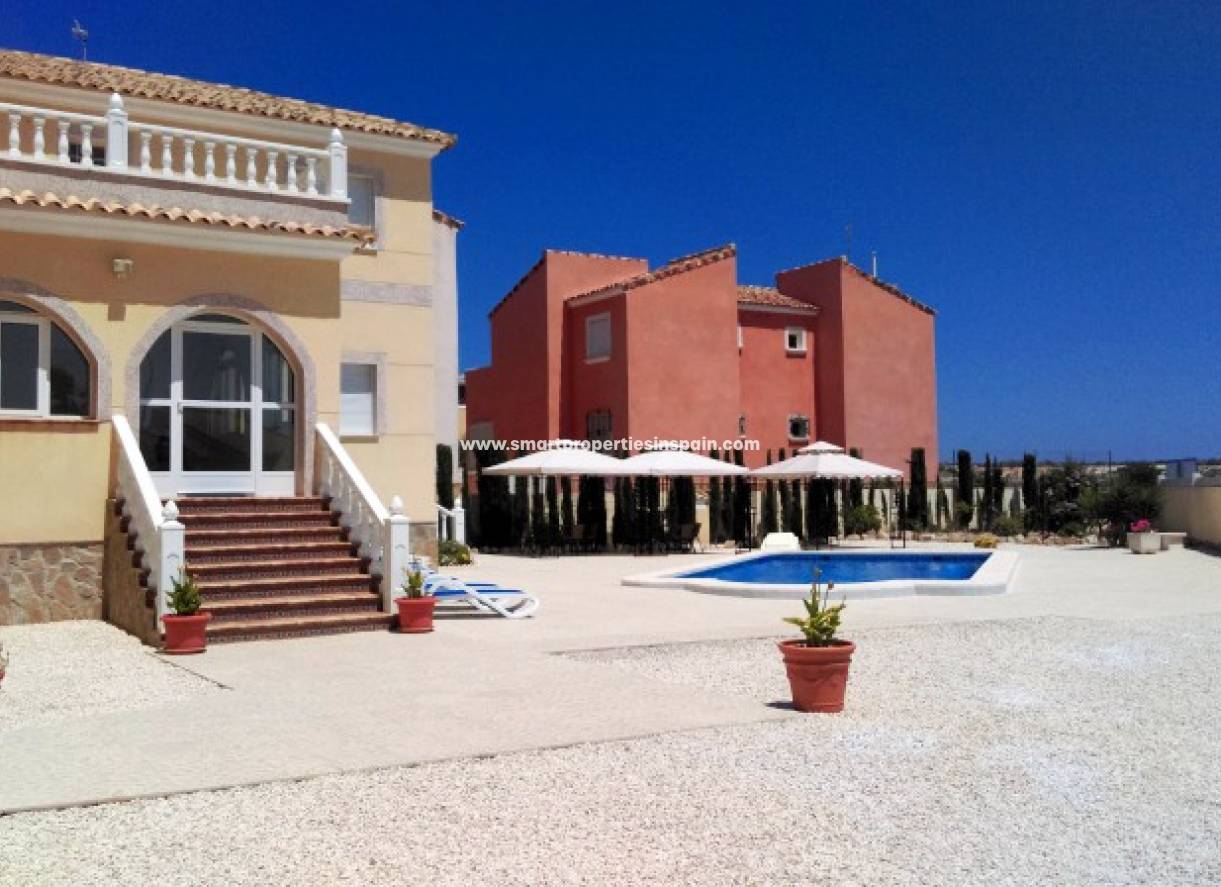 Wederverkoop - Detached Villa - La Marina - Urbanización La Marina