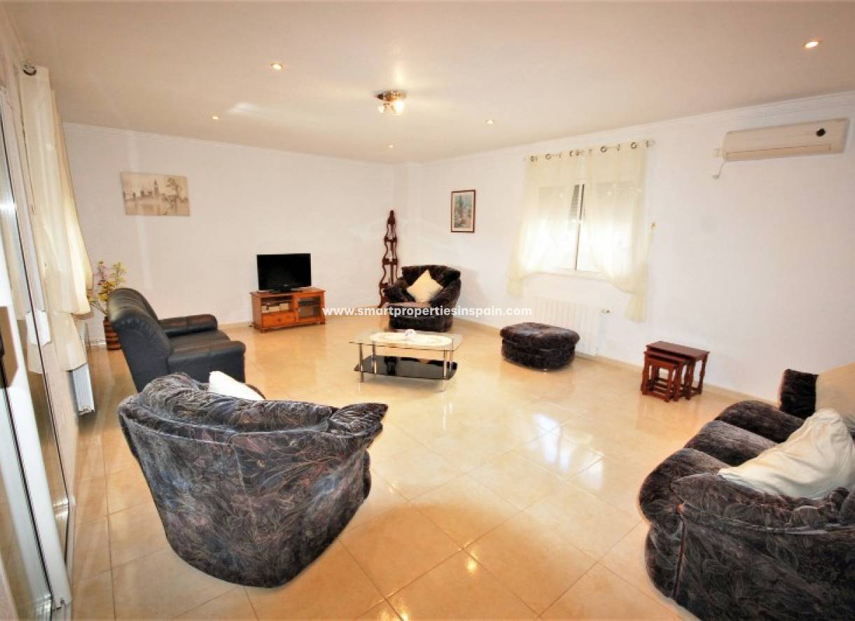 Wederverkoop - Detached Villa - La Marina - Urbanización La Marina