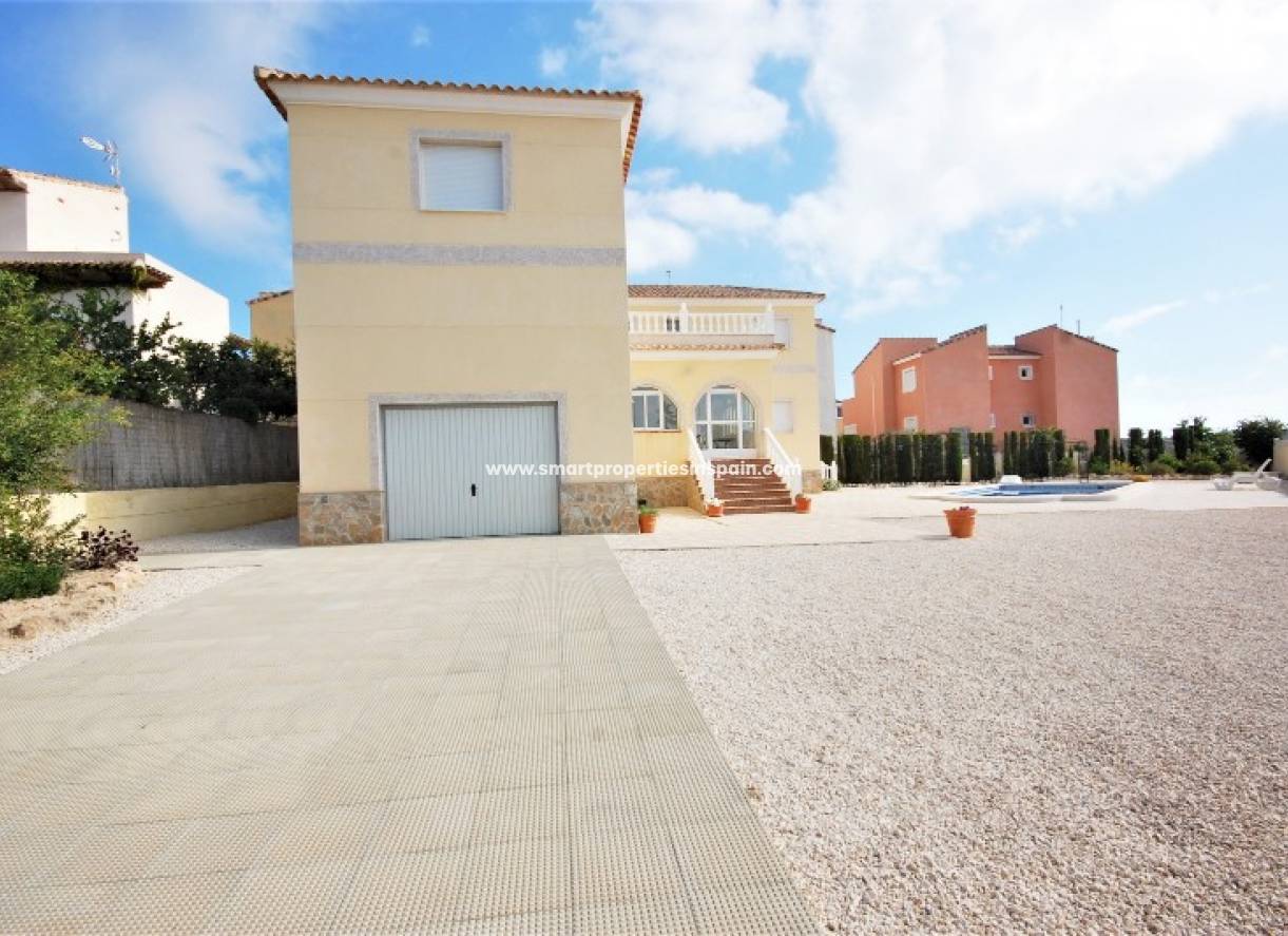 Wederverkoop - Detached Villa - La Marina - Urbanización La Marina