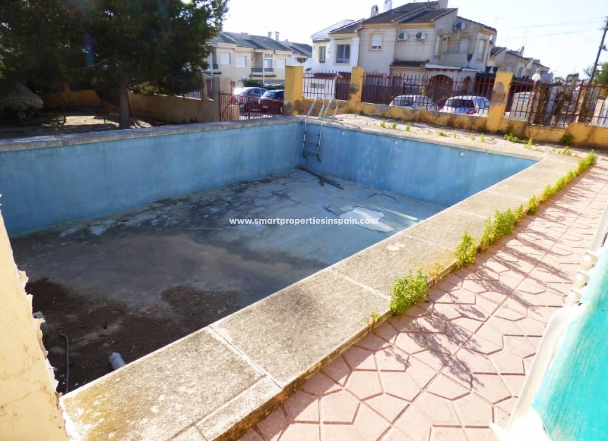 Wederverkoop - Detached Villa - La Marina - Urbanización La Marina