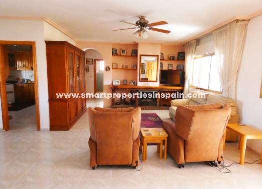 Wederverkoop - Detached Villa - La Marina - Urbanización La Marina