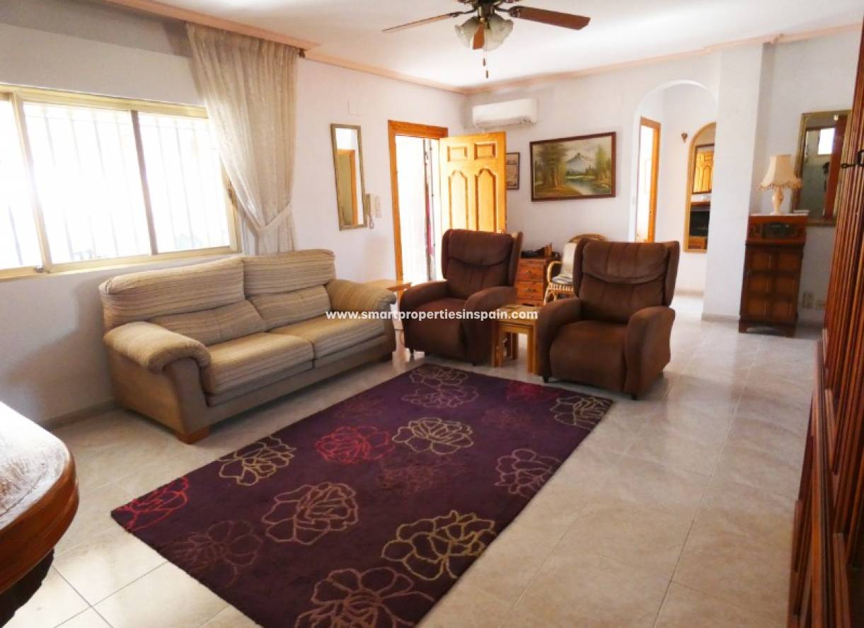 Wederverkoop - Detached Villa - La Marina - Urbanización La Marina