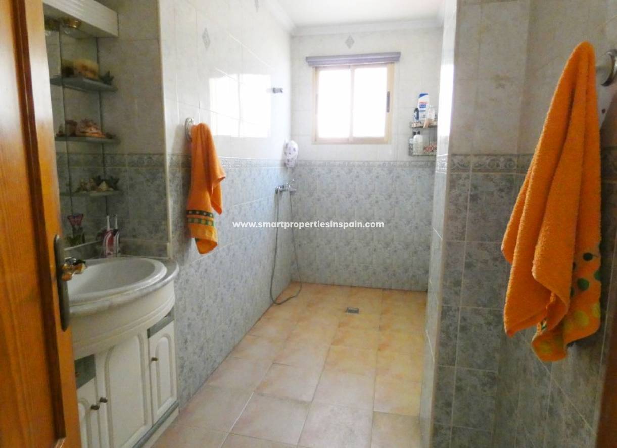 Wederverkoop - Detached Villa - La Marina - Urbanización La Marina