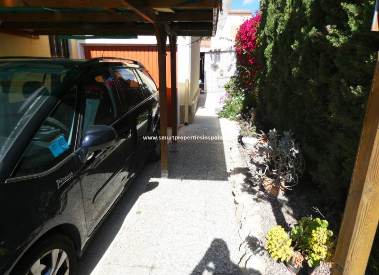 Wederverkoop - Detached Villa - La Marina - Urbanización La Marina