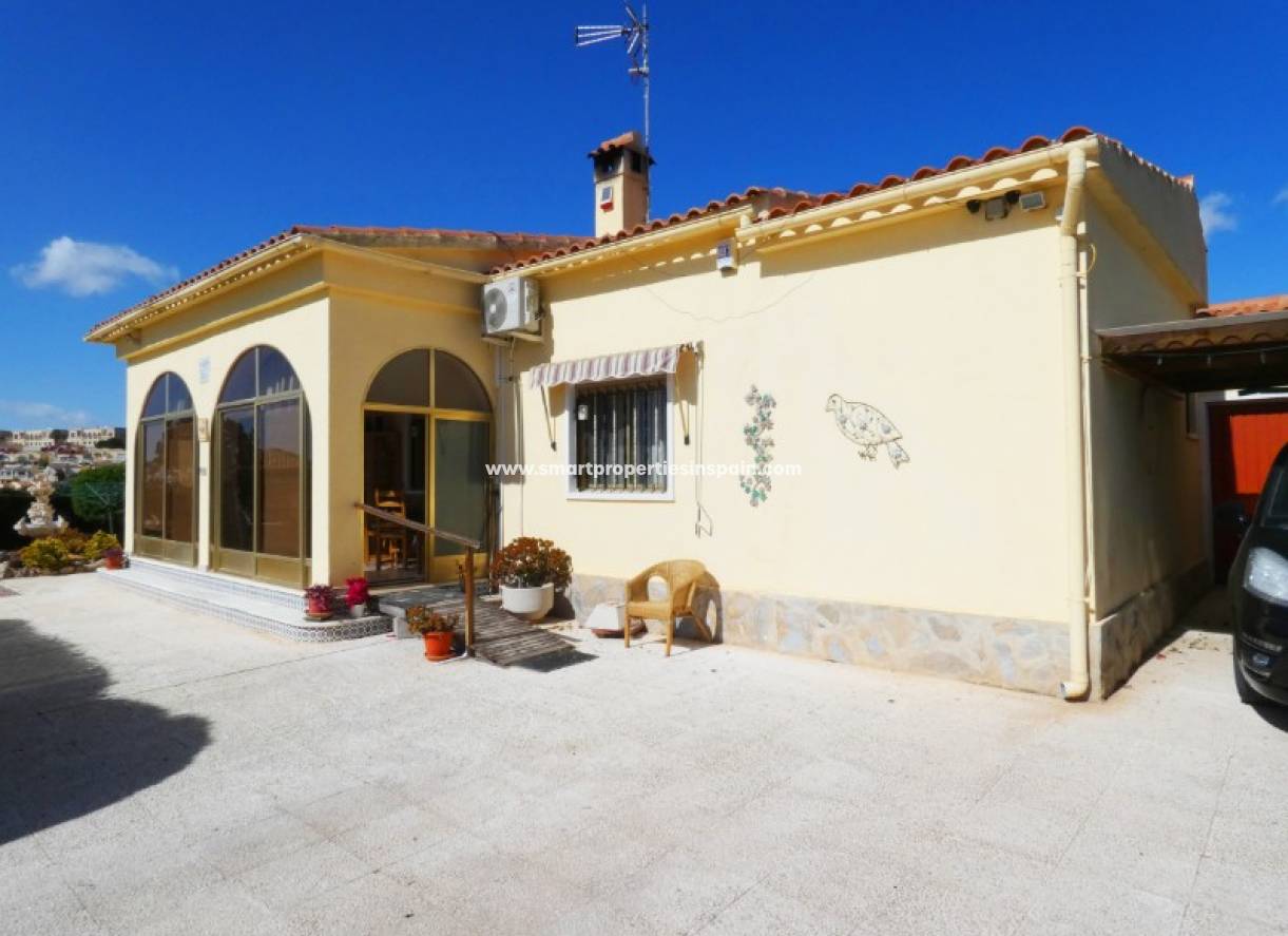 Wederverkoop - Detached Villa - La Marina - Urbanización La Marina