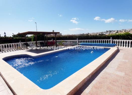 Wederverkoop - Detached Villa - La Marina - Urbanización La Marina