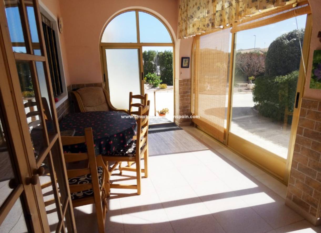 Wederverkoop - Detached Villa - La Marina - Urbanización La Marina