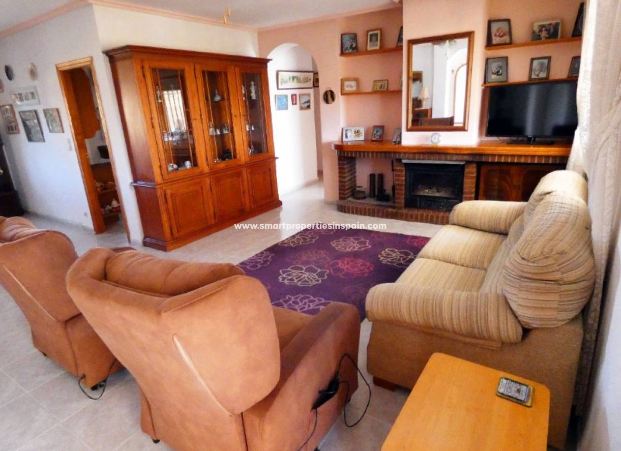 Wederverkoop - Detached Villa - La Marina - Urbanización La Marina