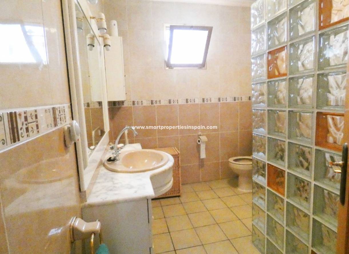 Wederverkoop - Detached Villa - La Marina - Urbanización La Marina