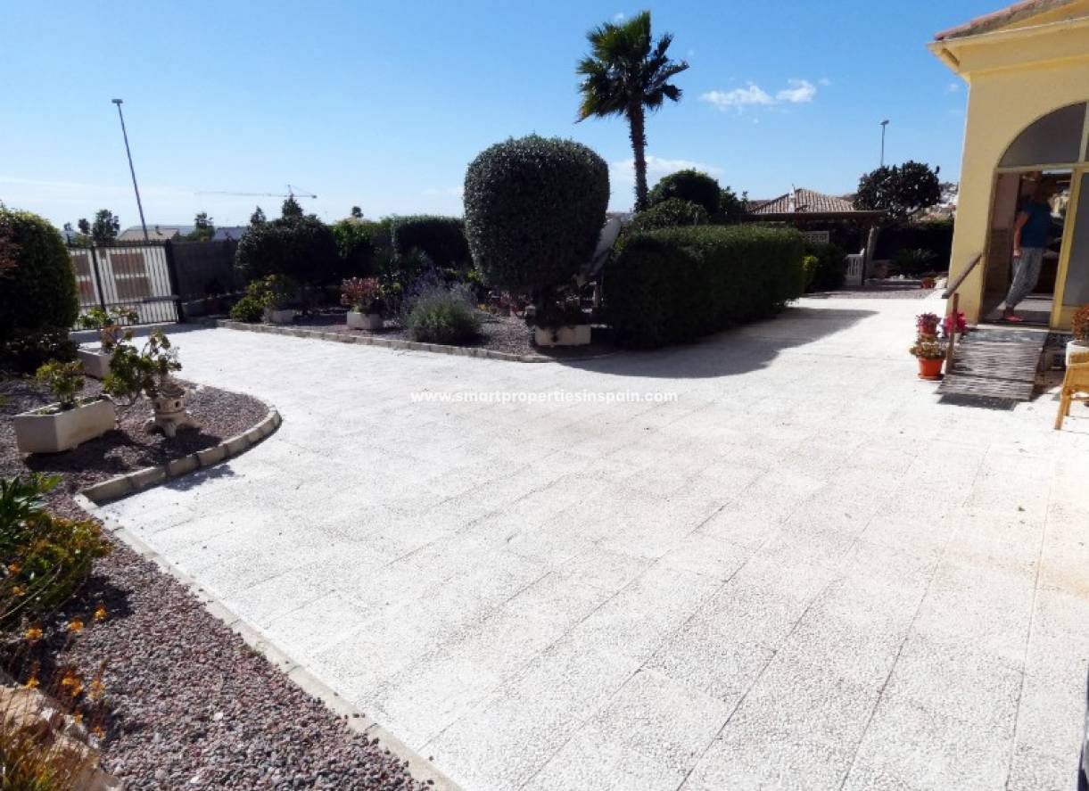 Wederverkoop - Detached Villa - La Marina - Urbanización La Marina