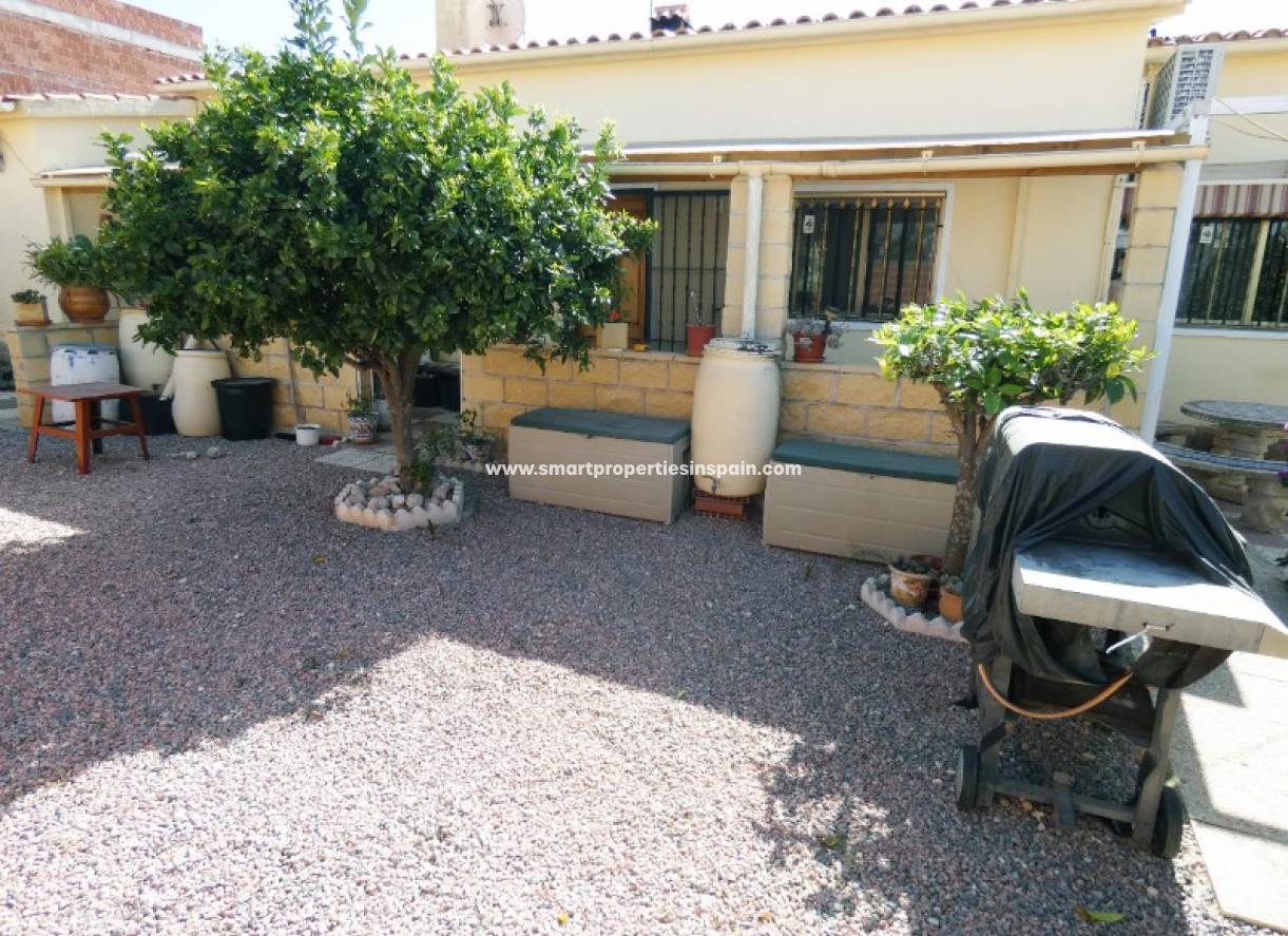 Wederverkoop - Detached Villa - La Marina - Urbanización La Marina