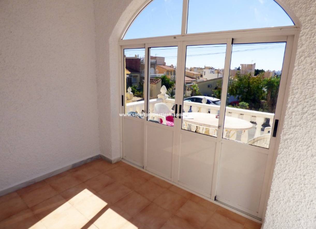 Wederverkoop - Detached Villa - La Marina - Urbanización La Marina