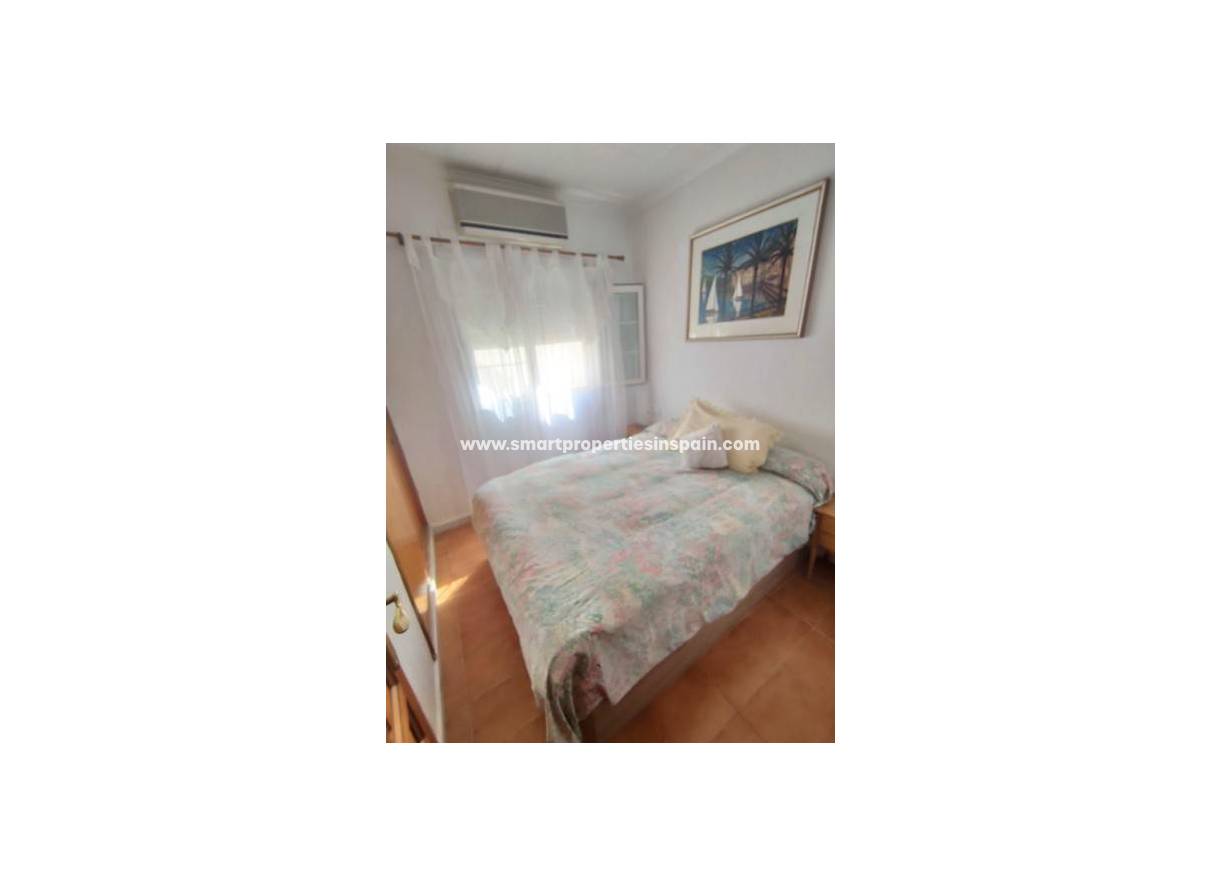 Wederverkoop - Detached Villa - La Marina - Urbanización La Marina