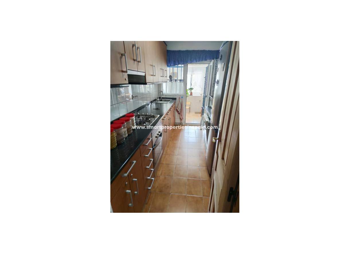 Wederverkoop - Detached Villa - La Marina - Urbanización La Marina