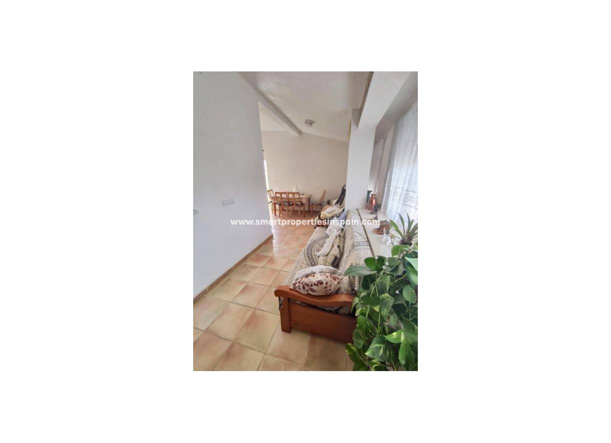Wederverkoop - Detached Villa - La Marina - Urbanización La Marina