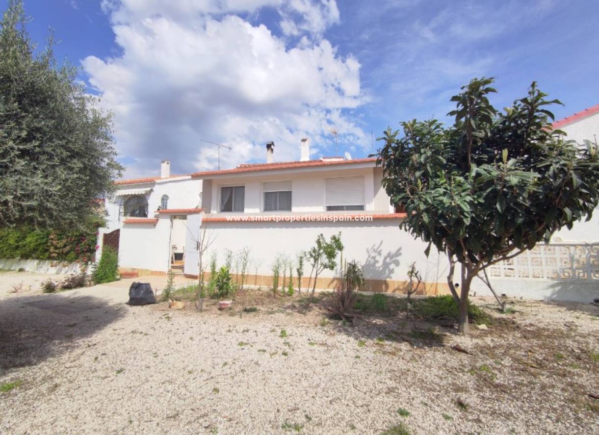 Wederverkoop - Detached Villa - La Marina - Urbanización La Marina