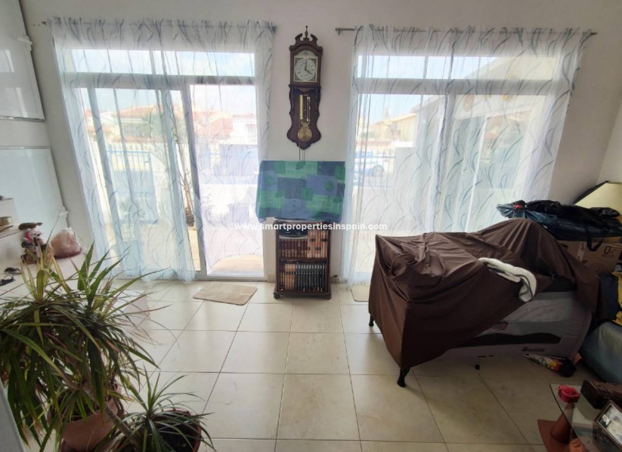 Wederverkoop - Detached Villa - La Marina - Urbanización La Marina