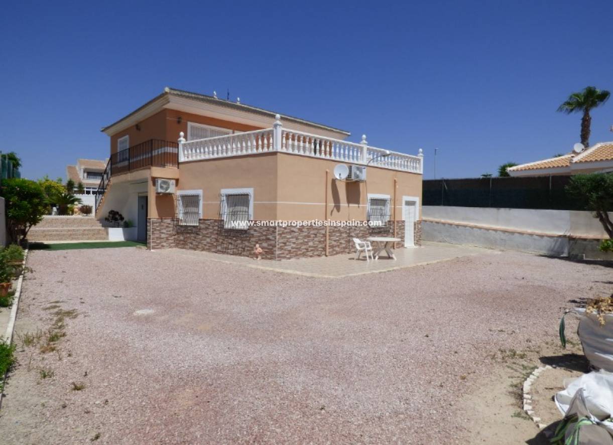 Wederverkoop - Detached Villa - La Marina - Urbanización La Marina