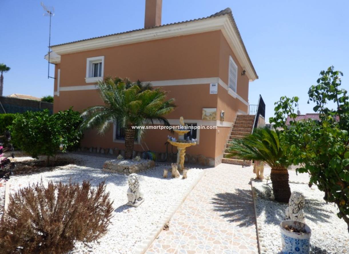 Wederverkoop - Detached Villa - La Marina - Urbanización La Marina
