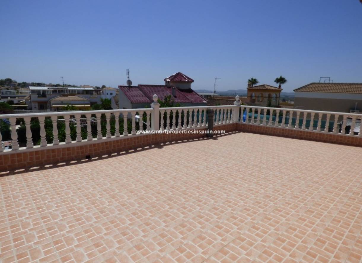 Wederverkoop - Detached Villa - La Marina - Urbanización La Marina