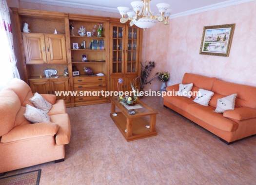 Wederverkoop - Detached Villa - La Marina - Urbanización La Marina