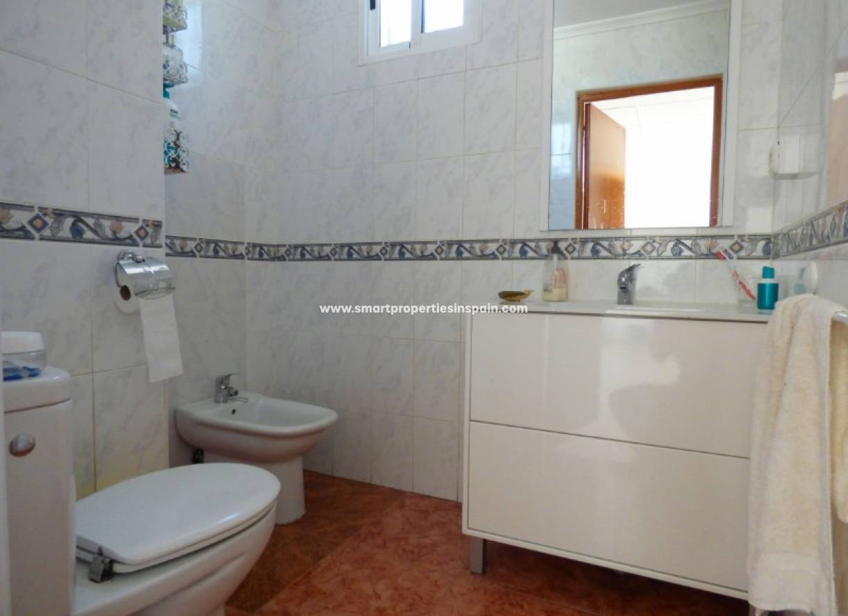 Wederverkoop - Detached Villa - La Marina - Urbanización La Marina