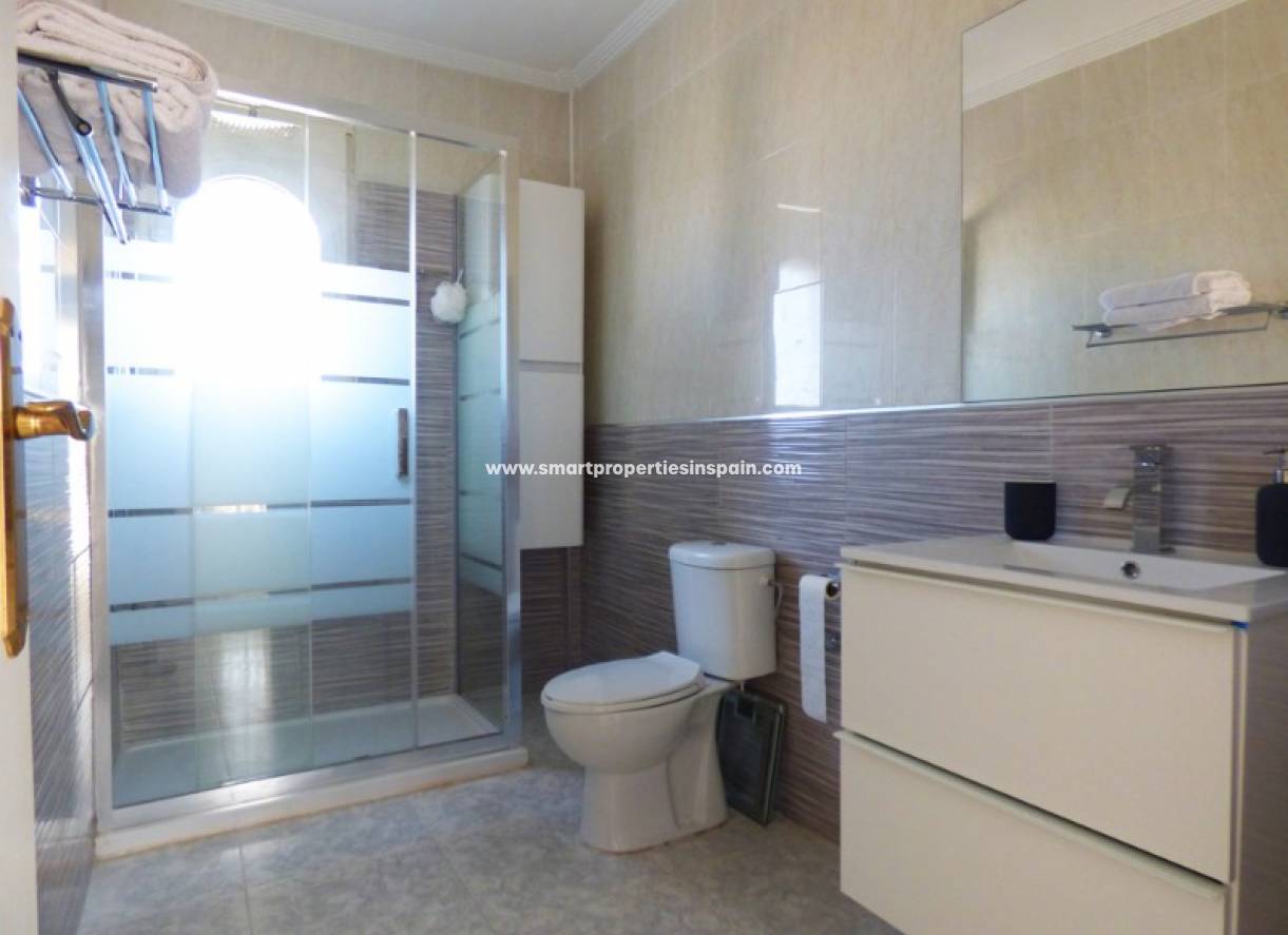Wederverkoop - Detached Villa - La Marina - Urbanización La Marina