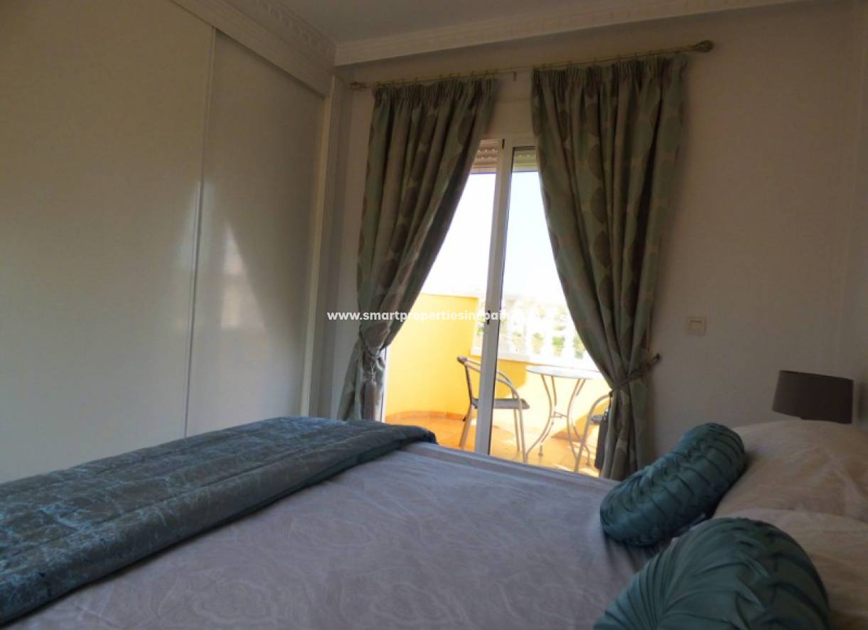 Wederverkoop - Detached Villa - La Marina - Urbanización La Marina