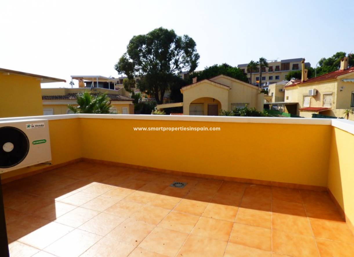 Wederverkoop - Detached Villa - La Marina - Urbanización La Marina