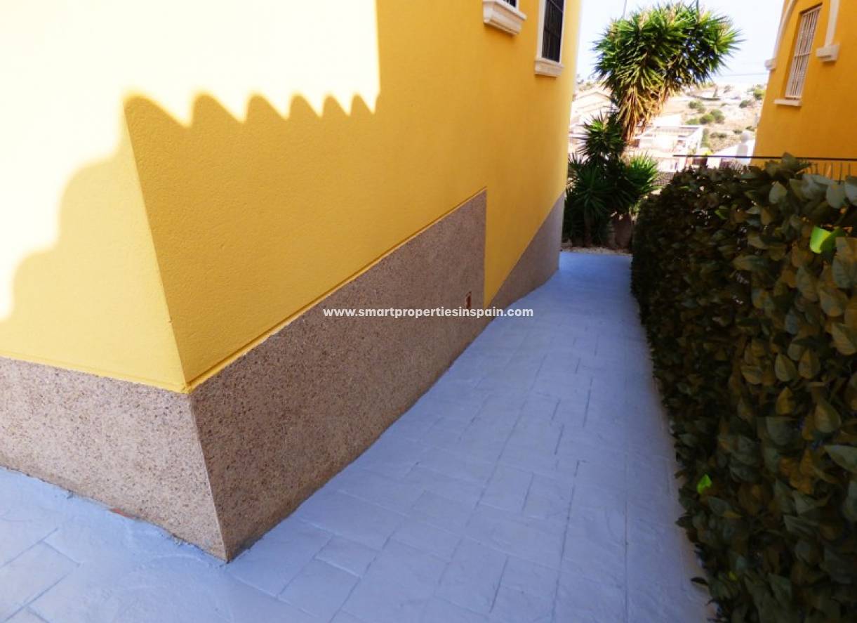 Wederverkoop - Detached Villa - La Marina - Urbanización La Marina