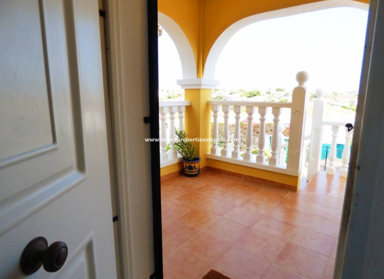 Wederverkoop - Detached Villa - La Marina - Urbanización La Marina