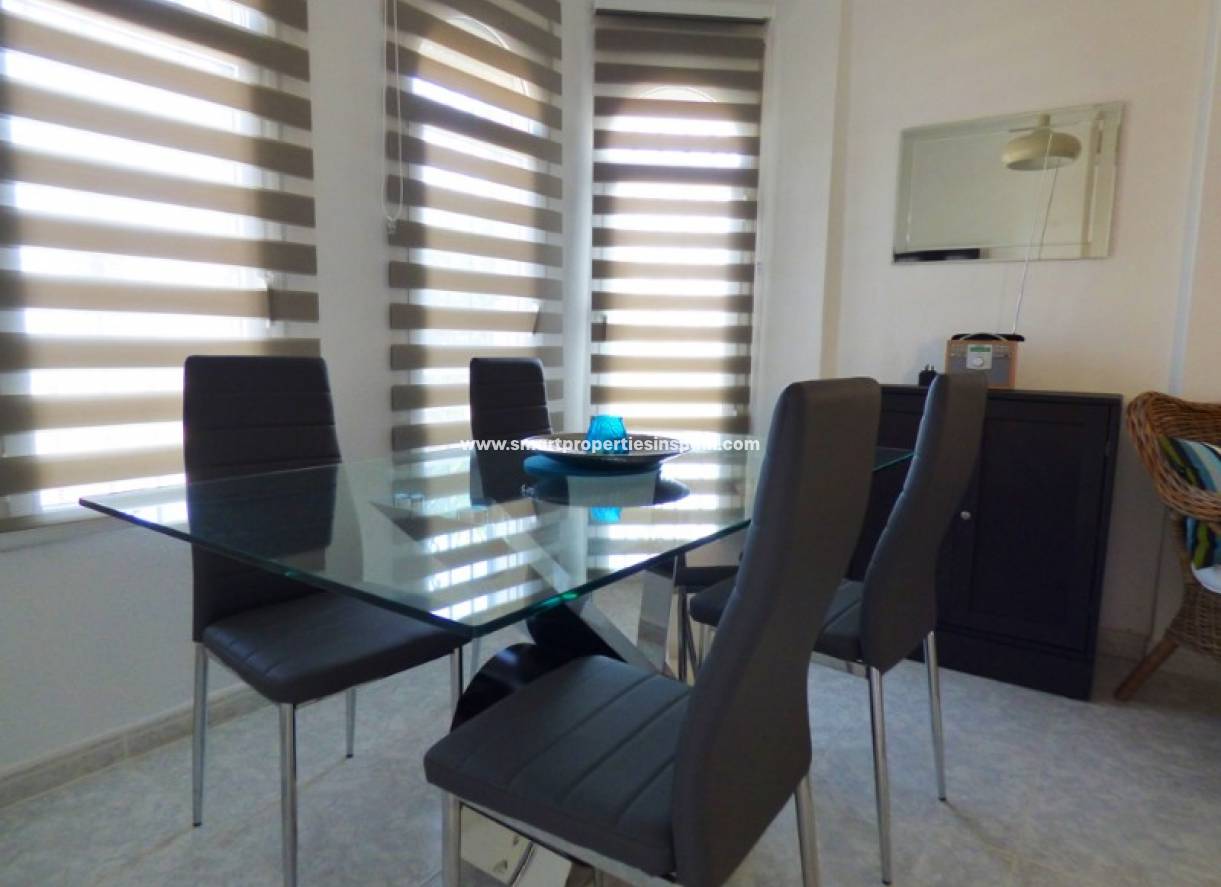 Wederverkoop - Detached Villa - La Marina - Urbanización La Marina