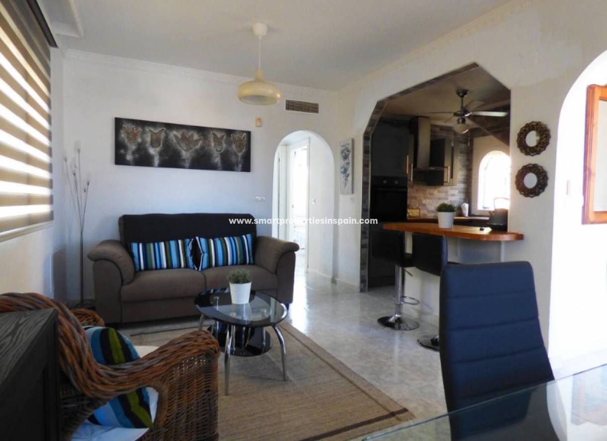 Wederverkoop - Detached Villa - La Marina - Urbanización La Marina