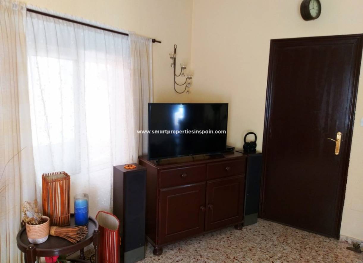 Wederverkoop - Detached Villa - La Marina - Urbanización La Marina