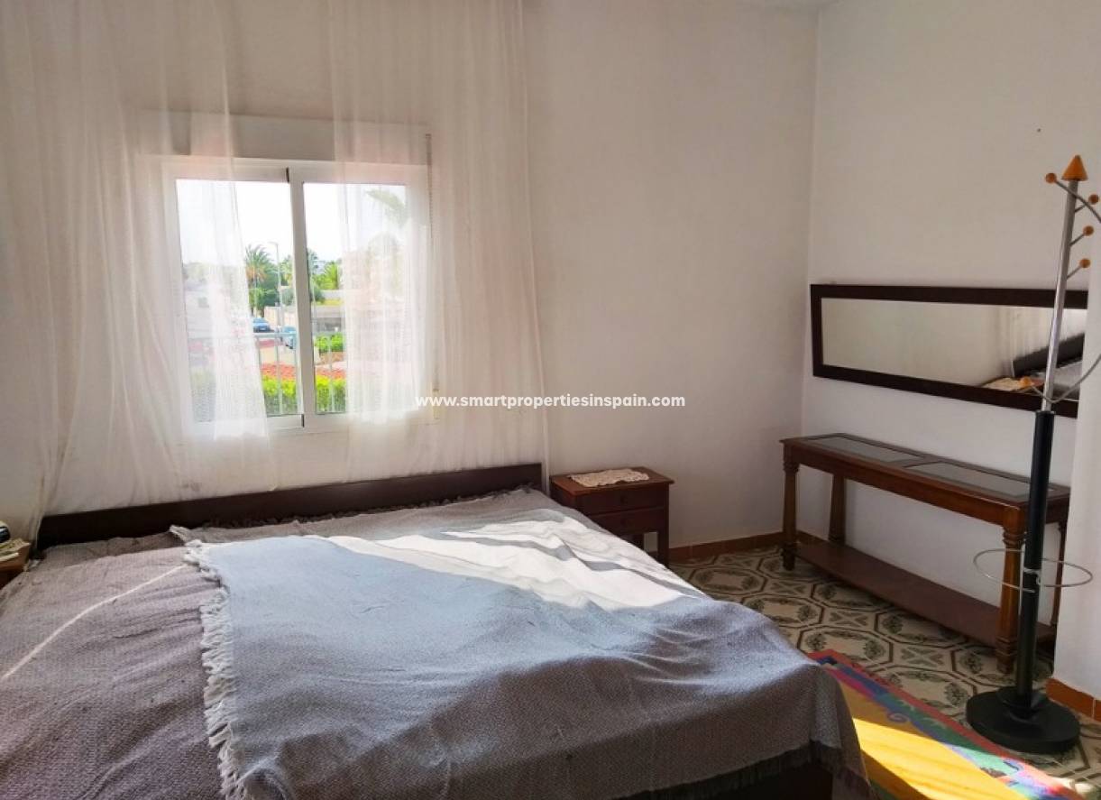 Wederverkoop - Detached Villa - La Marina - Urbanización La Marina