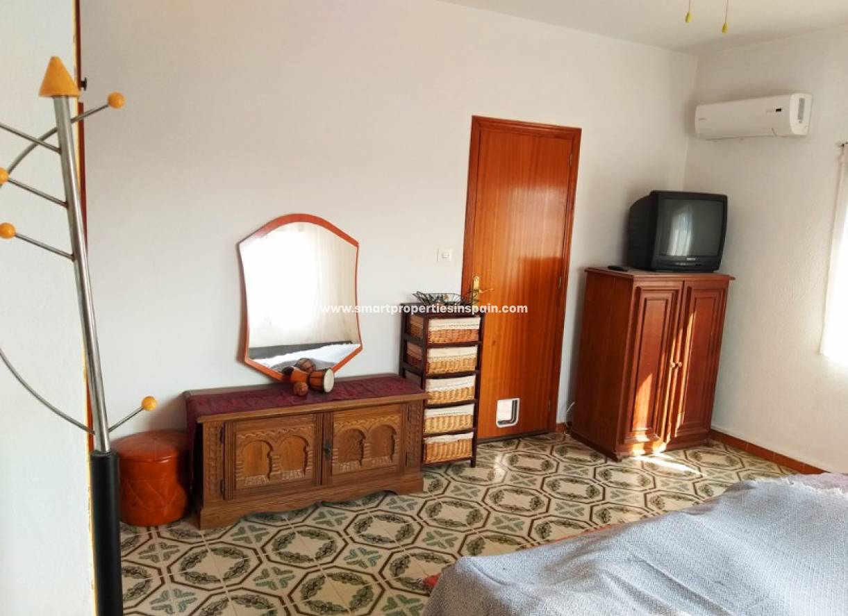 Wederverkoop - Detached Villa - La Marina - Urbanización La Marina