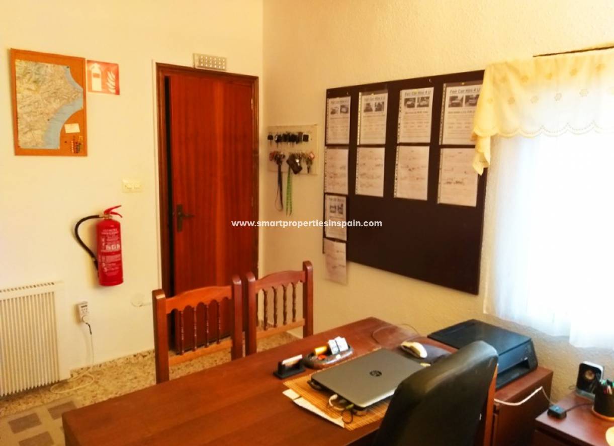 Wederverkoop - Detached Villa - La Marina - Urbanización La Marina
