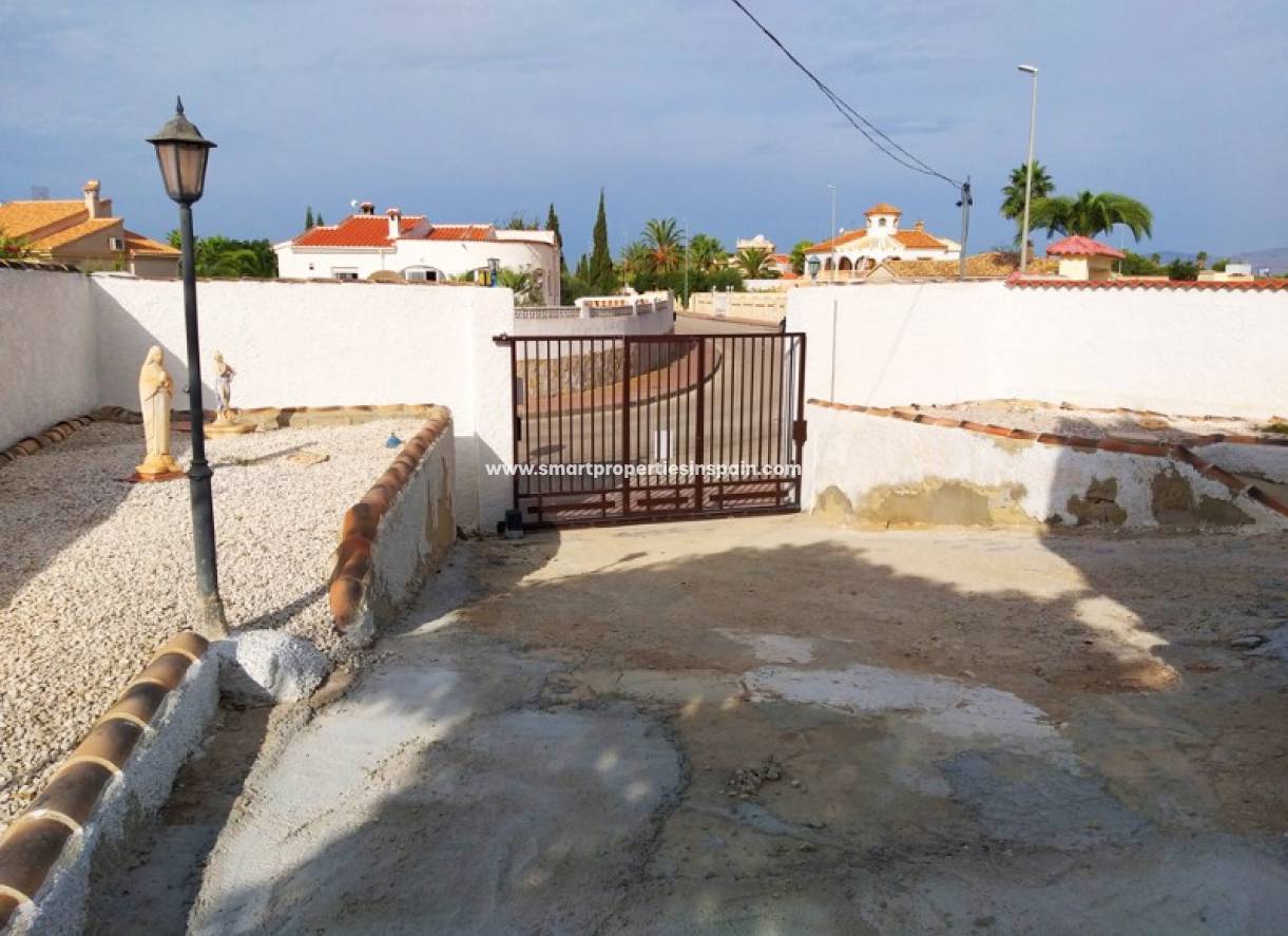 Wederverkoop - Detached Villa - La Marina - Urbanización La Marina
