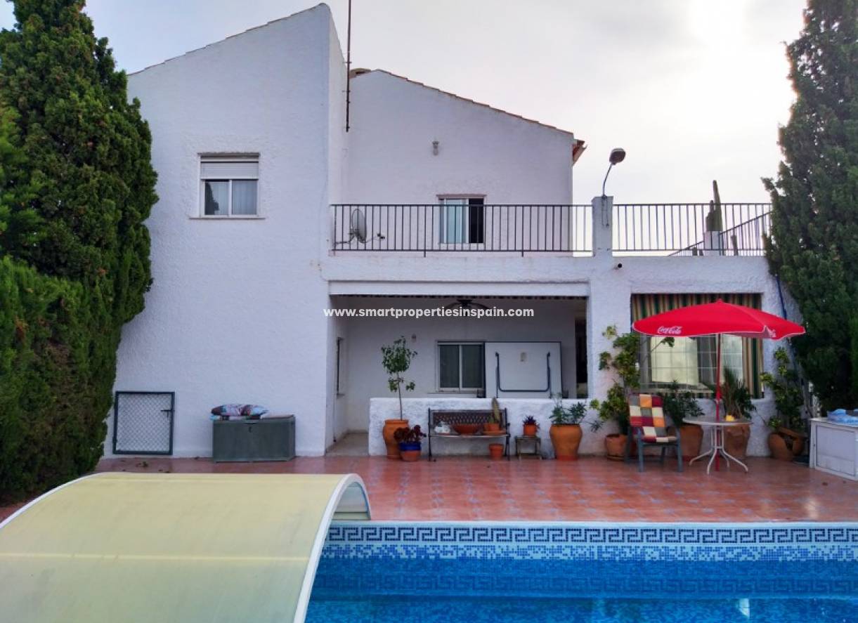 Wederverkoop - Detached Villa - La Marina - Urbanización La Marina