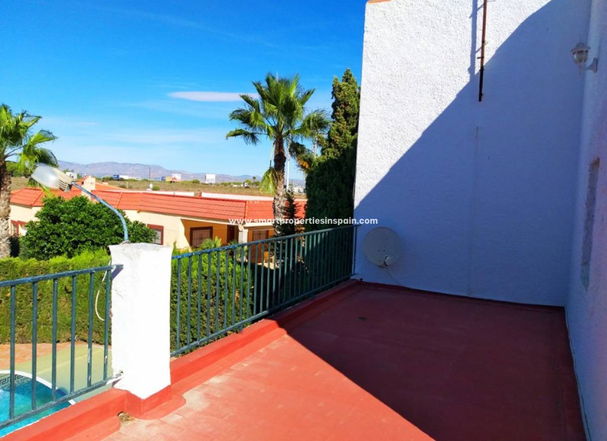 Wederverkoop - Detached Villa - La Marina - Urbanización La Marina