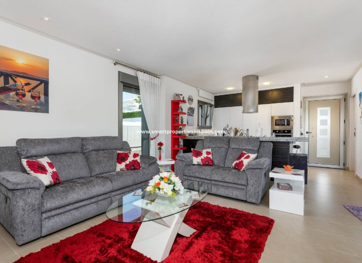 Wederverkoop - Detached Villa - La Marina - Urbanización La Marina