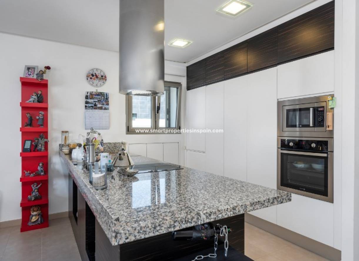 Wederverkoop - Detached Villa - La Marina - Urbanización La Marina