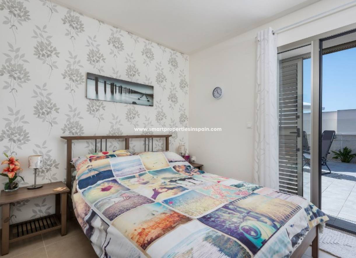 Wederverkoop - Detached Villa - La Marina - Urbanización La Marina