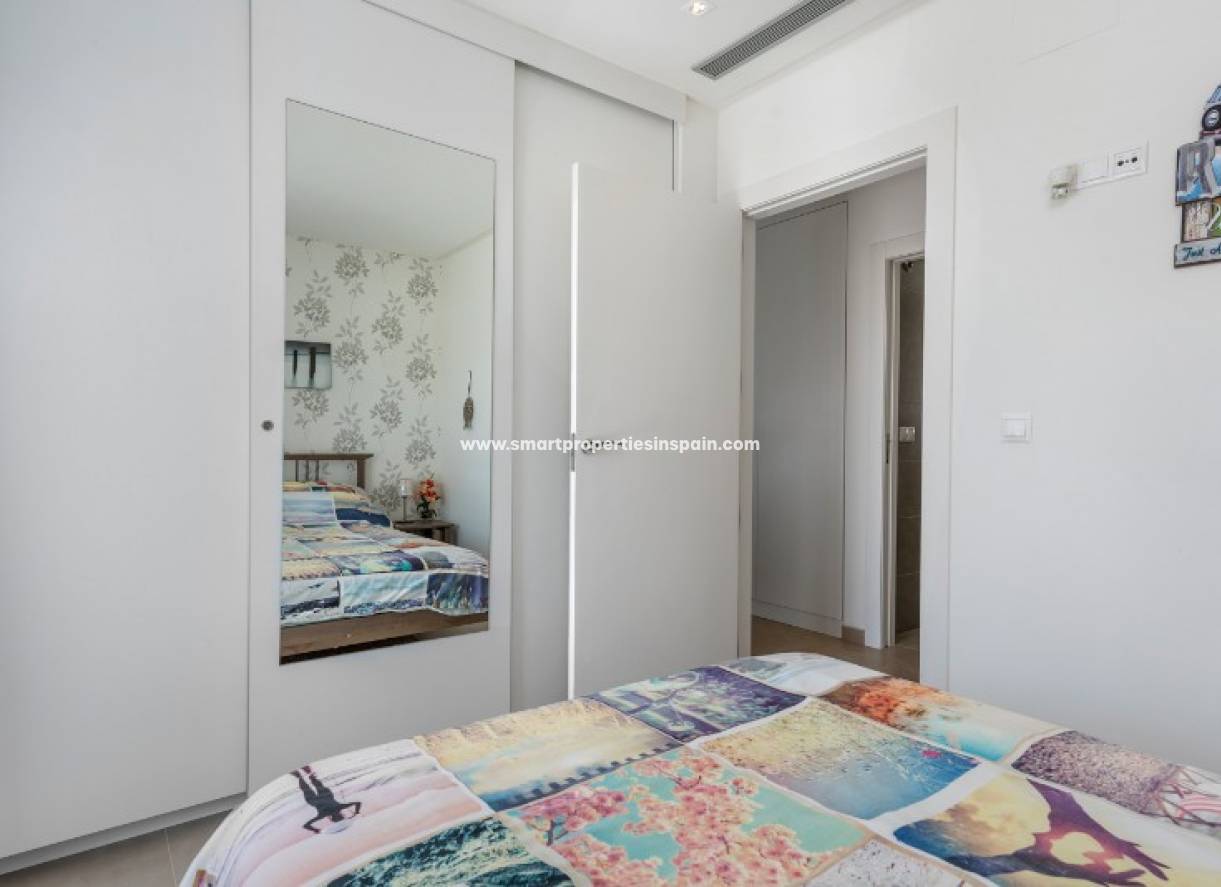 Wederverkoop - Detached Villa - La Marina - Urbanización La Marina