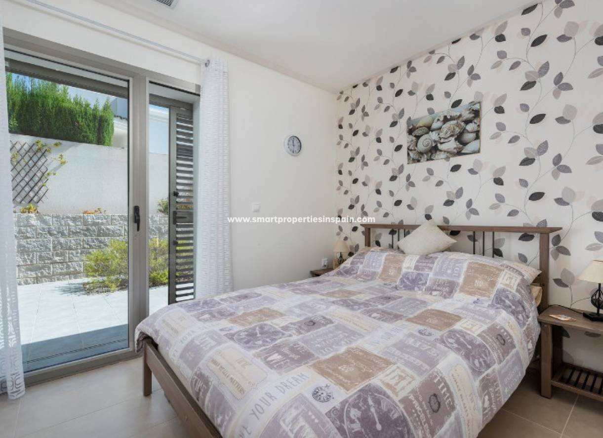 Wederverkoop - Detached Villa - La Marina - Urbanización La Marina