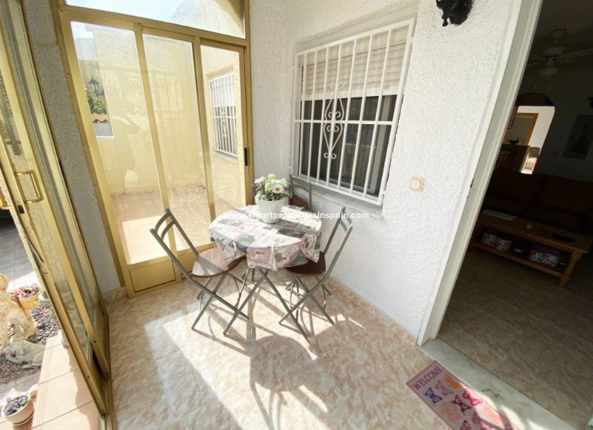 Wederverkoop - Detached Villa - La Marina - Urbanización La Marina